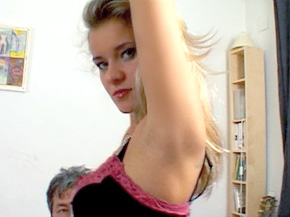 Puta Lustful ser fodida na frente de um fotgrafo loiro bonito 13